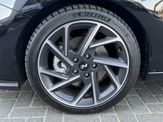 Hyundai i30 1.5 T-GDi 160pk MHEV N-Line Camera | Dodehoek detectie | Bestuurdersstoel met geheugen | Draadloo... ActivLease financial lease