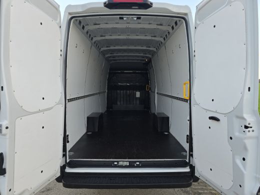 Iveco Daily 35S18HV 3.0 410 H2 L3 H2 - 180 Pk - Euro 6 - ParkeerCamera - Airco - Cruise Control ActivLease financial lease
