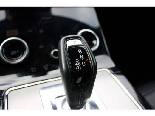 Land Rover Range Rover Evoque P300e AWD R-DYNAMIC | PANODAK | NL-AUTO! | LEDER | WINTERPACK | 1E EIGENAAR! | PERFECTE STAAT! ActivLease financial lease