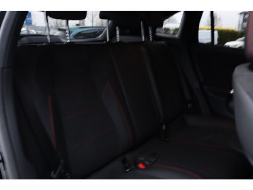 Mercedes GLA 180 AMG Line | Camera | Stoelverwarming | Cruise Control | Elektr. klep | PDC V/A | Navi ActivLease financial lease