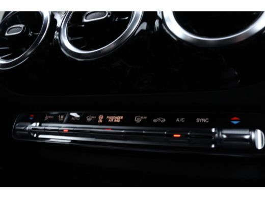 Mercedes GLA 180 AMG Line | Camera | Stoelverwarming | Cruise Control | Elektr. klep | PDC V/A | Navi ActivLease financial lease