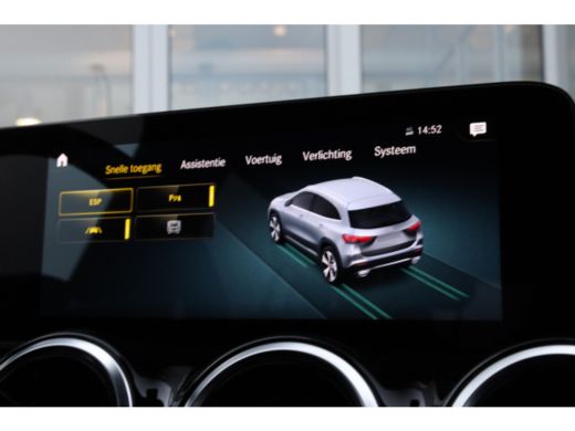 Mercedes GLA 180 AMG Line | Camera | Stoelverwarming | Cruise Control | Elektr. klep | PDC V/A | Navi ActivLease financial lease