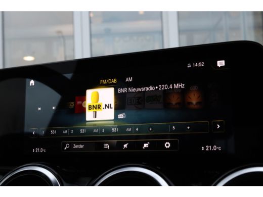 Mercedes GLA 180 AMG Line | Camera | Stoelverwarming | Cruise Control | Elektr. klep | PDC V/A | Navi ActivLease financial lease