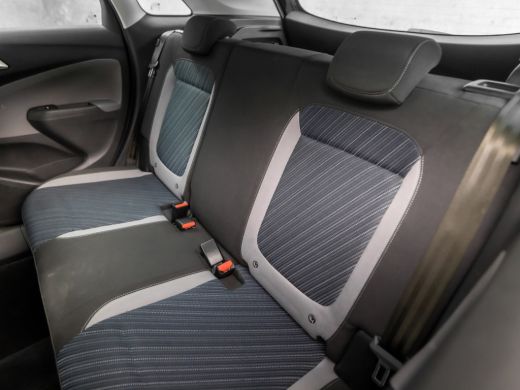 Opel Crossland X 1.2 Sport (APPLE CARPLAY, CRUISE, AIRCO, GETINT GLAS, LED, SPORTSTOELEN, LM VELGEN, NIEUWE APK, N... ActivLease financial lease