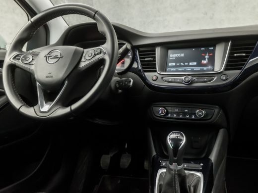 Opel Crossland X 1.2 Sport (APPLE CARPLAY, CRUISE, AIRCO, GETINT GLAS, LED, SPORTSTOELEN, LM VELGEN, NIEUWE APK, N... ActivLease financial lease