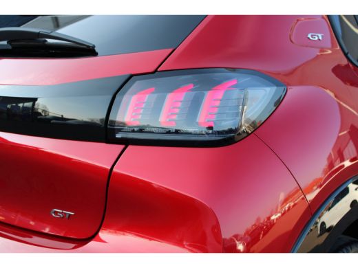 Peugeot 208 Peugeot 5drs 1.2 PureTech 100pk GT Pack | Navigatie | Stoelverwarming | Alcantara | Camera | Blac... ActivLease financial lease