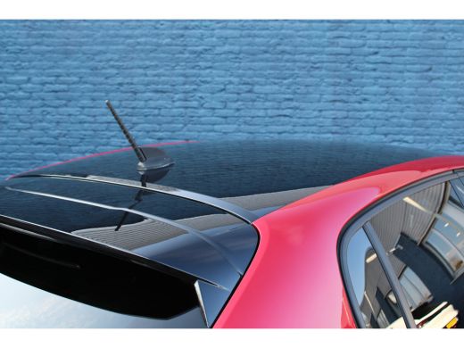 Peugeot 208 Peugeot 5drs 1.2 PureTech 100pk GT Pack | Navigatie | Stoelverwarming | Alcantara | Camera | Blac... ActivLease financial lease