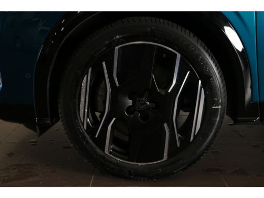 Peugeot E-5008 Peugeot GT 73 kWh 214 | Warmtepomp | Navi | Camera | Verwarmde stoelen en stuur | LED Koplampen |... ActivLease financial lease