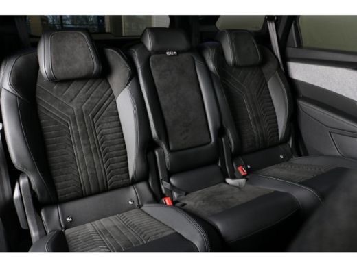 Peugeot E-5008 Peugeot GT 73 kWh 214 | Warmtepomp | Navi | Camera | Verwarmde stoelen en stuur | LED Koplampen |... ActivLease financial lease