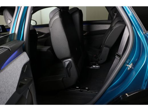 Peugeot E-5008 Peugeot GT 73 kWh 214 | Warmtepomp | Navi | Camera | Verwarmde stoelen en stuur | LED Koplampen |... ActivLease financial lease