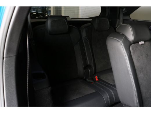 Peugeot E-5008 Peugeot GT 73 kWh 214 | Warmtepomp | Navi | Camera | Verwarmde stoelen en stuur | LED Koplampen |... ActivLease financial lease