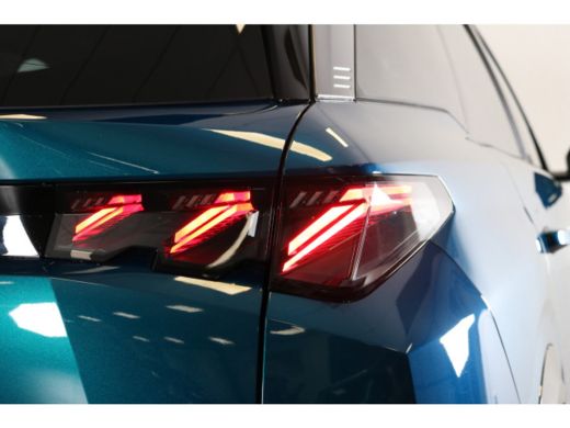 Peugeot E-5008 Peugeot GT 73 kWh 214 | Warmtepomp | Navi | Camera | Verwarmde stoelen en stuur | LED Koplampen |... ActivLease financial lease