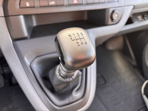 Peugeot Expert Peugeot 1.5 BlueHDI 100 Standard Premium | Achteruitrijcamera | Airco | Cruise control ActivLease financial lease