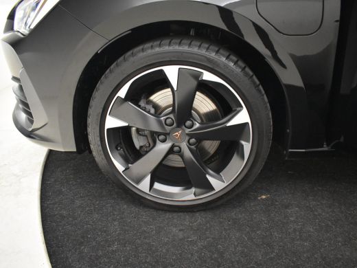 Seat Leon Sportstourer 1.4 e-Hybrid VZ Performance 245pk | Cruise control | Navigatie | Led koplampen | Parkeersensoren ... ActivLease financial lease