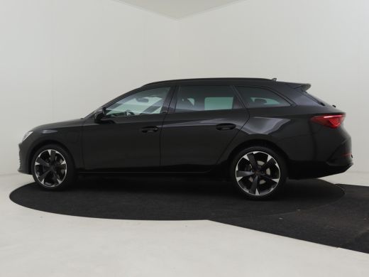 Seat Leon Sportstourer 1.4 e-Hybrid VZ Performance 245pk | Cruise control | Navigatie | Led koplampen | Parkeersensoren ... ActivLease financial lease