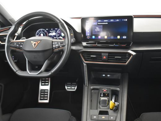 Seat Leon Sportstourer 1.4 e-Hybrid VZ Performance 245pk | Cruise control | Navigatie | Led koplampen | Parkeersensoren ... ActivLease financial lease
