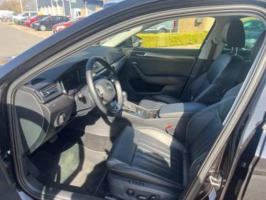 Skoda Superb Combi 1.4 TSI iV Business Edition Plus | PHEV | Leder | Trekhaak | A. cam | Privacy glas | ActivLease financial lease