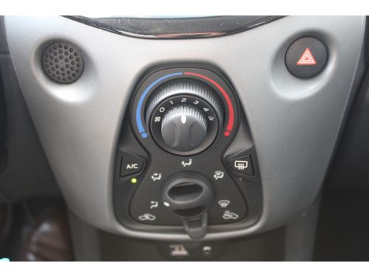 Toyota Aygo Toyota 1.0 X-Play Limited | AIRCO | CAMERA | CARPLAY | ActivLease financial lease