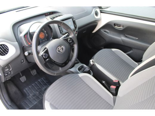 Toyota Aygo Toyota 1.0 X-Play Limited | AIRCO | CAMERA | CARPLAY | ActivLease financial lease