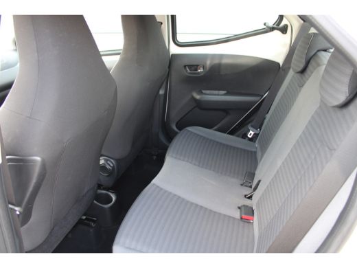 Toyota Aygo Toyota 1.0 X-Play Limited | AIRCO | CAMERA | CARPLAY | ActivLease financial lease