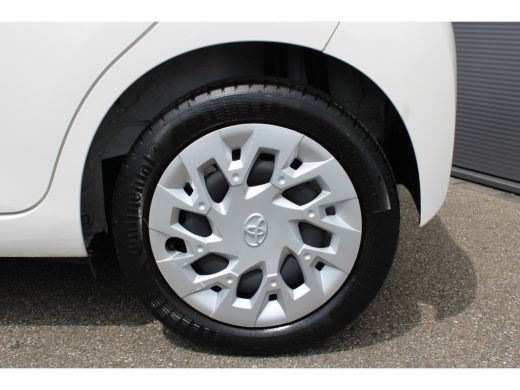 Toyota Aygo Toyota 1.0 X-Play Limited | AIRCO | CAMERA | CARPLAY | ActivLease financial lease