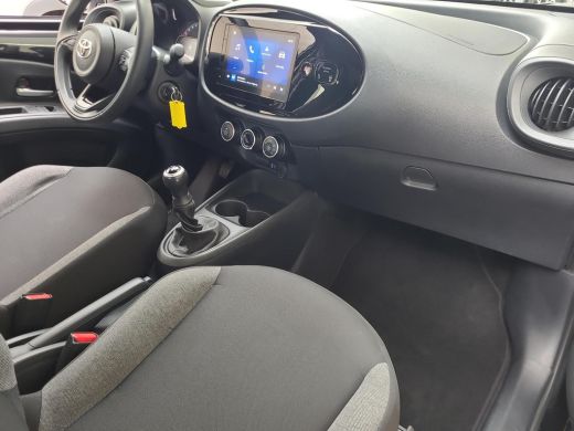 Toyota Aygo X 1.0 VVT-i MT Play | Apple CarPlay / Android Auto | Rijklaarprijs incl. garantie | ActivLease financial lease