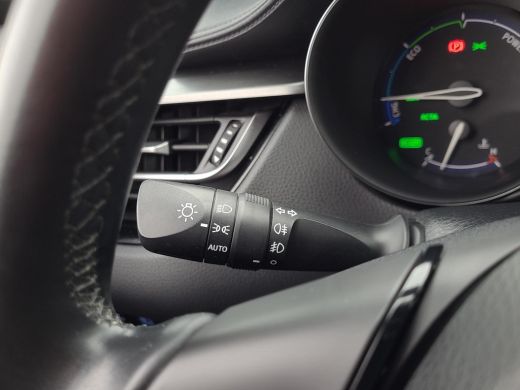 Toyota C-HR 1.8 Hybrid Dynamic | Navigatie | Adaptive Cruise | Rijklaarprijs incl. garantie | ActivLease financial lease