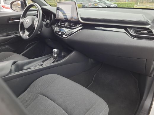 Toyota C-HR 1.8 Hybrid Dynamic | Navigatie | Adaptive Cruise | Rijklaarprijs incl. garantie | ActivLease financial lease