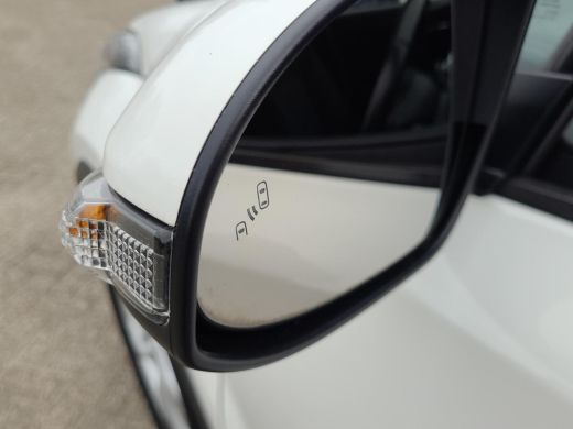 Toyota C-HR 1.8 Hybrid Dynamic | Navigatie | Adaptive Cruise | Rijklaarprijs incl. garantie | ActivLease financial lease
