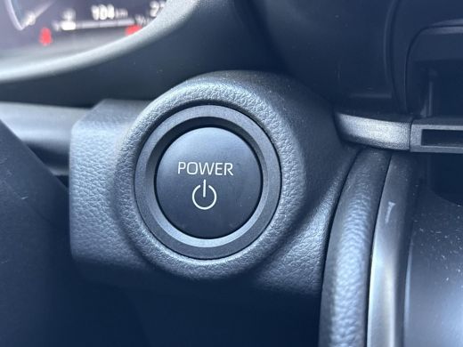 Toyota C-HR 2.0 Hybrid 200 Dynamic **DODEHOEK DETECTIE/ STOEL EN STUURWIELVERWARMING/ ADAPTIEF CRUISE CONTROL** ActivLease financial lease