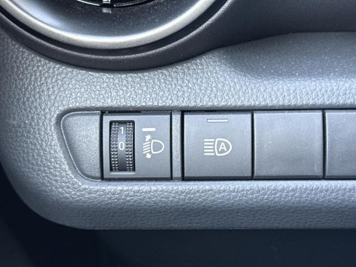 Toyota C-HR 2.0 Hybrid 200 Dynamic **DODEHOEK DETECTIE/ STOEL EN STUURWIELVERWARMING/ ADAPTIEF CRUISE CONTROL** ActivLease financial lease