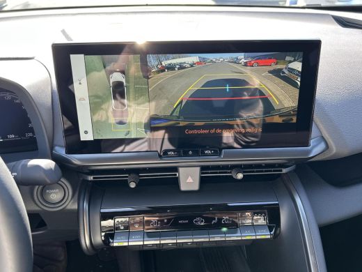 Toyota C-HR 2.0 Plug-in Hybrid 220 First Edition ActivLease financial lease