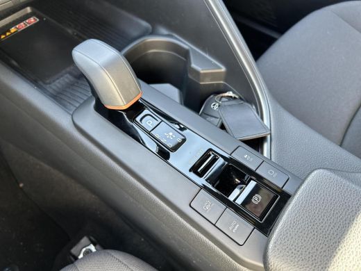 Toyota C-HR 2.0 Plug-in Hybrid 220 First Edition ActivLease financial lease