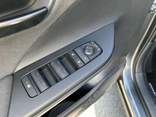 Toyota C-HR 2.0 Plug-in Hybrid 220 First Edition ActivLease financial lease