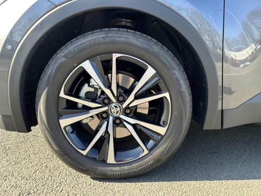 Toyota C-HR 2.0 Plug-in Hybrid 220 First Edition ActivLease financial lease