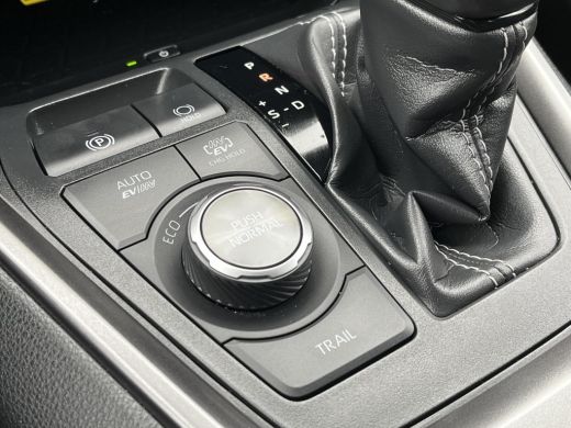 Toyota RAV4 2.5 Plug-in Hybrid AWD GR SPORT | Navigatie | Carplay | Elektrische voorstoelen | Stoel- + achter... ActivLease financial lease