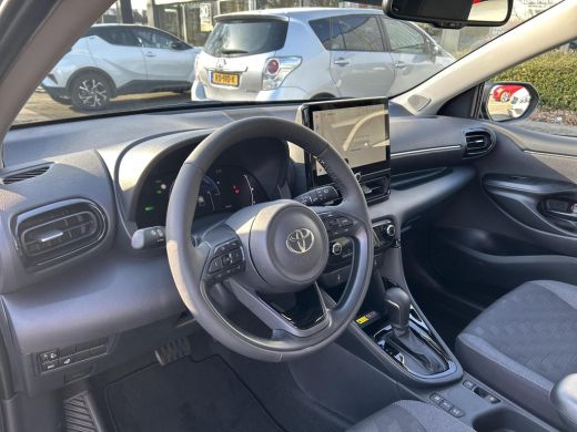 Toyota Yaris 1.5 Hybrid 115 Dynamic ActivLease financial lease