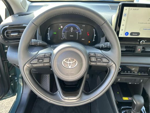 Toyota Yaris 1.5 Hybrid 115 Dynamic ActivLease financial lease