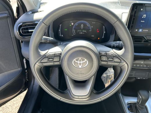 Toyota Yaris Cross 1.5 Hybrid 115 Active ActivLease financial lease