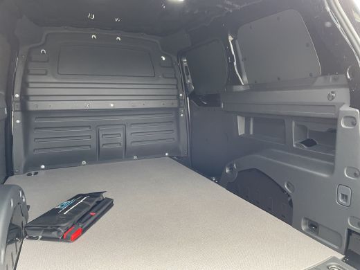 Volkswagen ID. Buzz Cargo Black edition 77 kWh | 204 Pk | Achterdeuren | App Connect | Camera | PDC ActivLease financial lease