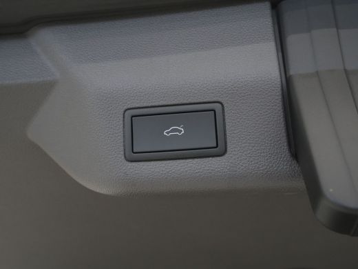 Volkswagen Multivan 1.4 eHybrid 218pk L2H1 Style DSG Navigatie Leder Camera El. Schuifdeuren ActivLease financial lease