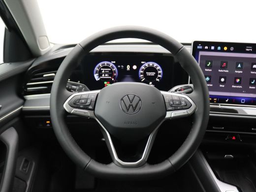 Volkswagen Passat Variant 1.5 eTSI Elegance Business 150PK DSG Adaptieve Cruise Controle, Head-Up Display, Side Ass... ActivLease financial lease