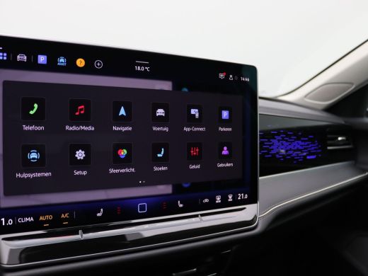 Volkswagen Passat Variant 1.5 eTSI Elegance Business 150PK DSG Adaptieve Cruise Controle, Head-Up Display, Side Ass... ActivLease financial lease