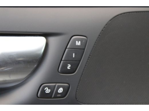 Volvo  V60 Volvo T6 350PK AWD Plus Dark | Keyless Entry | 19'' | Getint Glas ActivLease financial lease