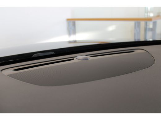 Volvo  V60 Volvo T6 350PK AWD Plus Dark | Keyless Entry | 19'' | Getint Glas ActivLease financial lease