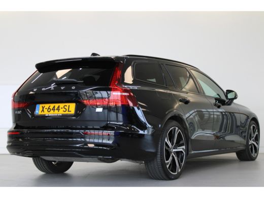 Volvo  V60 Volvo T6 350PK AWD Plus Dark | Keyless Entry | 19'' | Getint Glas ActivLease financial lease