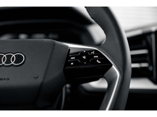 Audi Q4 e-tron 45 quattro Advanced edition 82 kWh | Trekhaak | Assistentiepakket plus | Zwart optiek | Privacy g... ActivLease financial lease