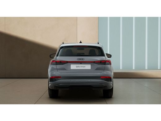 Audi Q4 e-tron 45 quattro Advanced edition 82 kWh | Trekhaak | Assistentiepakket plus | Zwart optiek | Privacy g... ActivLease financial lease