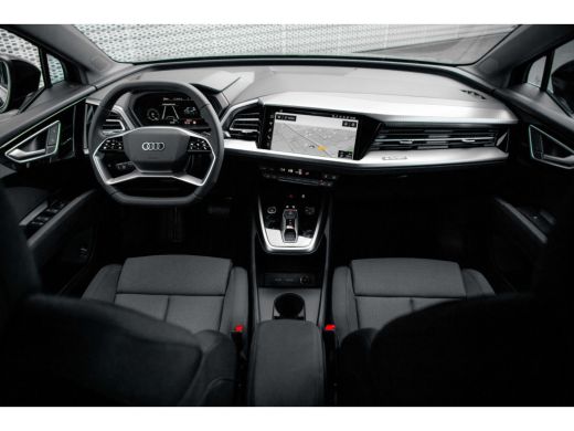 Audi Q4 e-tron 45 quattro Advanced edition 82 kWh | Trekhaak | Assistentiepakket plus | Zwart optiek | Privacy g... ActivLease financial lease