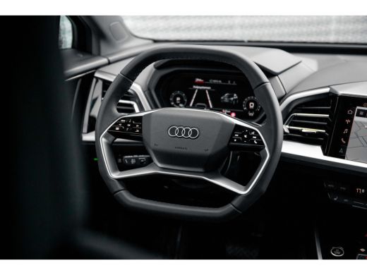 Audi Q4 e-tron 45 quattro Advanced edition 82 kWh | Trekhaak | Assistentiepakket plus | Zwart optiek | Privacy g... ActivLease financial lease